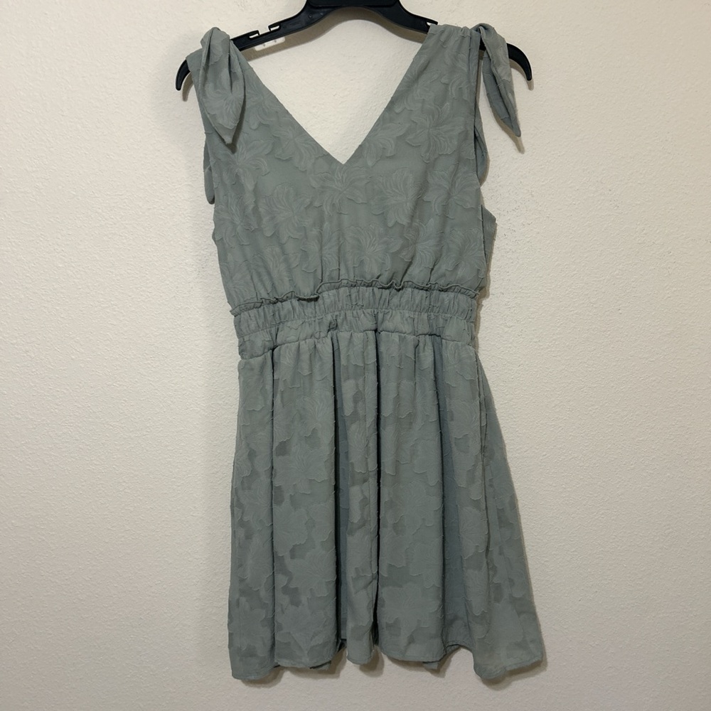 Speechless XXL Sage Green Floral Jacquard Tie-Shoulder Mini Dress Plus - Picture 6 of 8